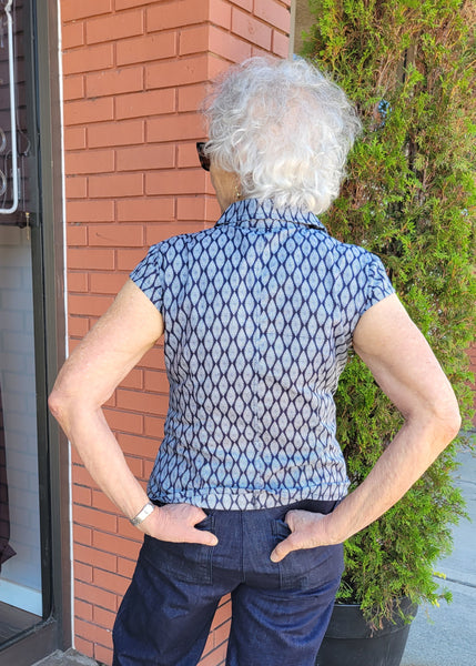 Sumi Button Top