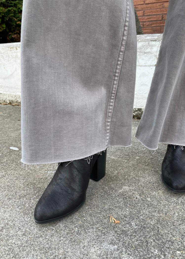Hi Rise Wide Leg Jean