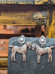Caballo Ear