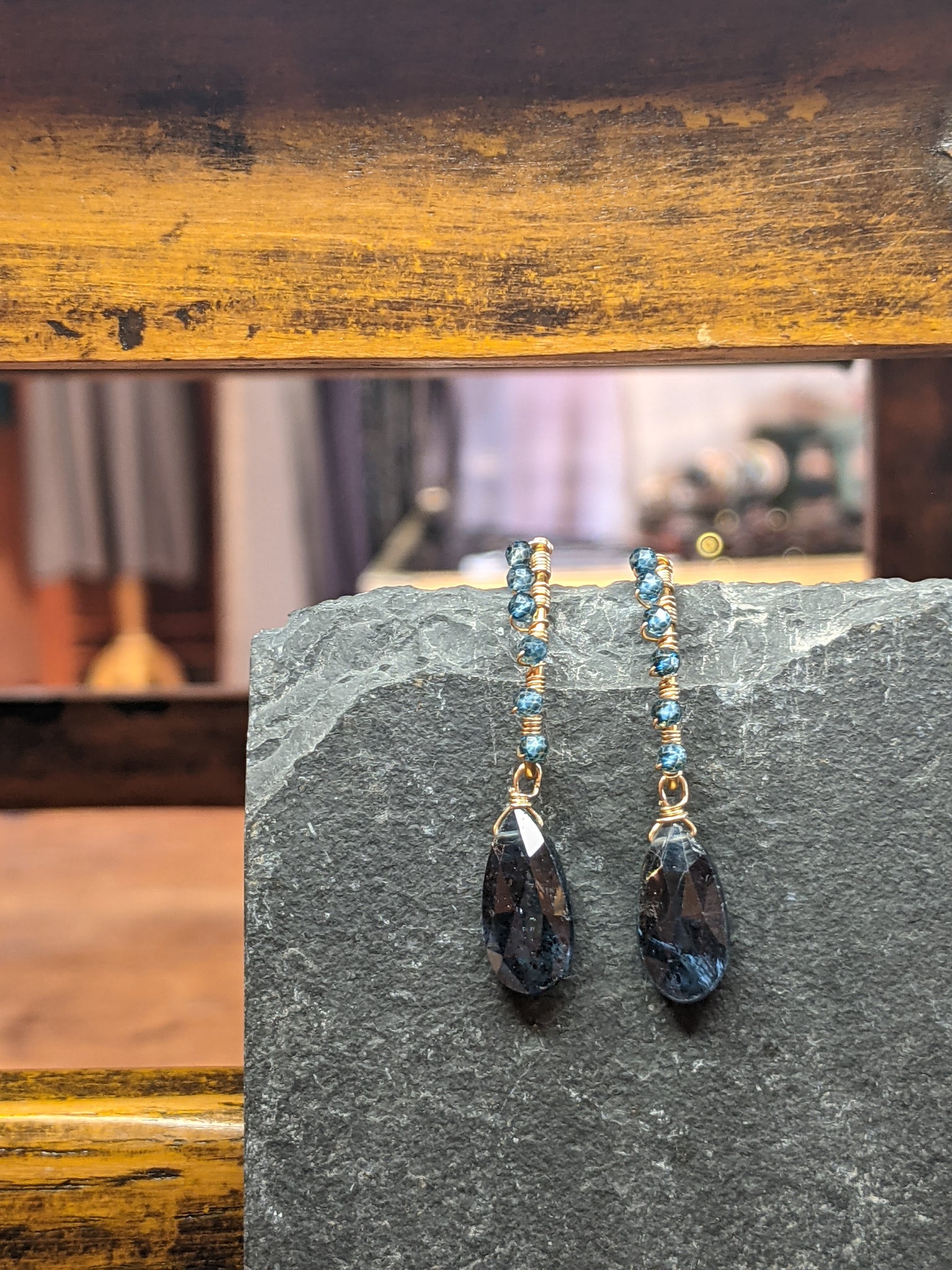 Kyan Topaz Earring
